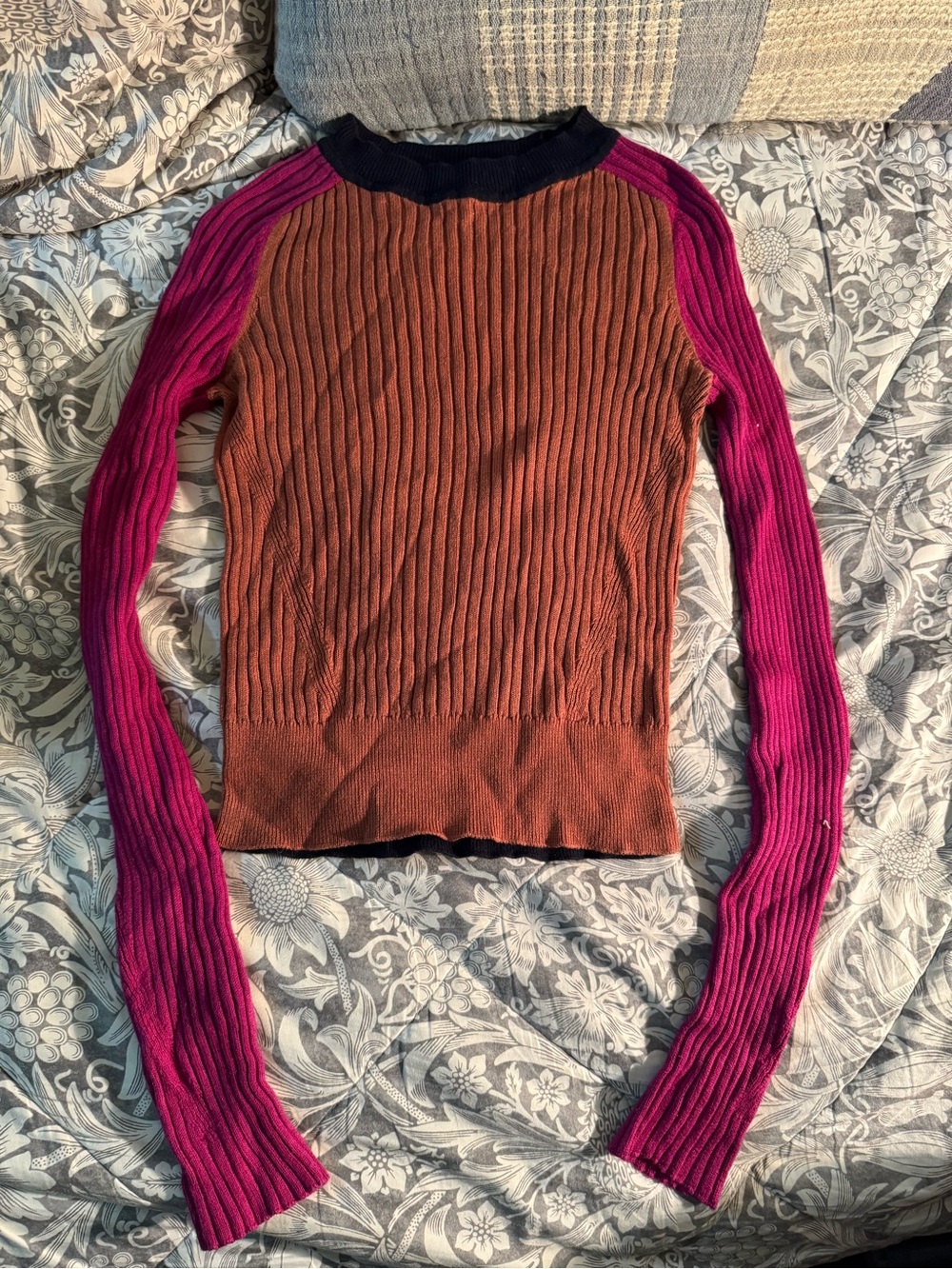 rag & bone Colorblock Ribbed Crew Sweater in Rust and Magenta and Navy